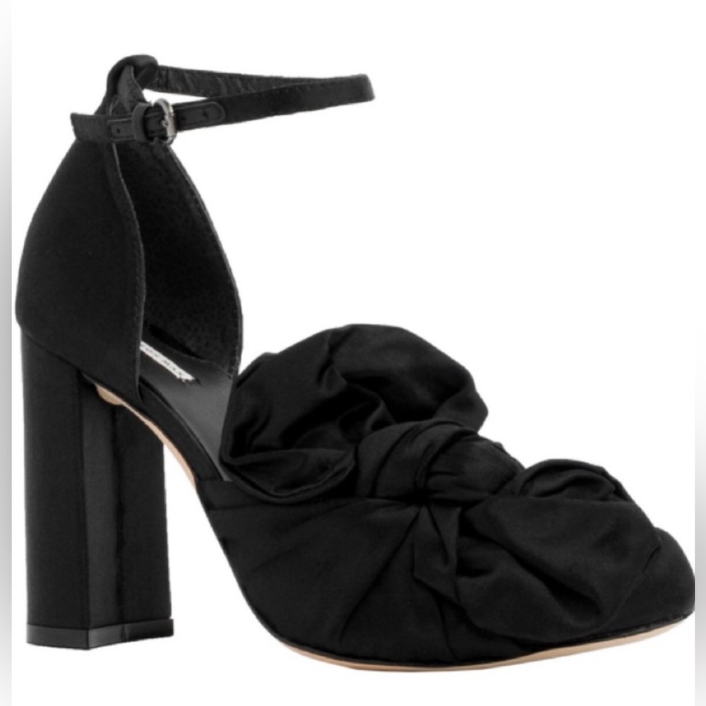 NEW LEON MAX LIV SATIN BOW ANKLE STRAP IN BLACK Size 7 NWOB